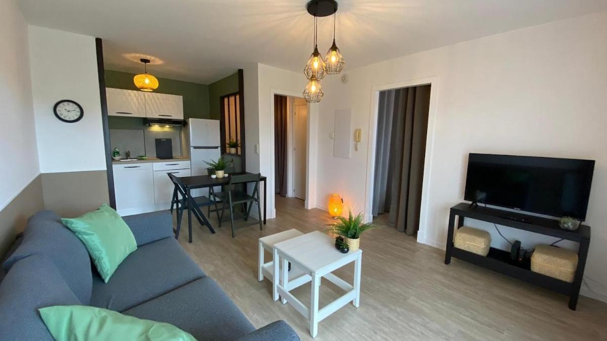 Апартаменти Le Sporting Land - Avec Entree Autonome, Parking Prive & Sa Piscine ! - Гаяк Екстер'єр фото